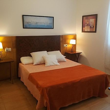 Apartamento Con Pequeno Jardin En El Centro Ferrol Extérieur photo