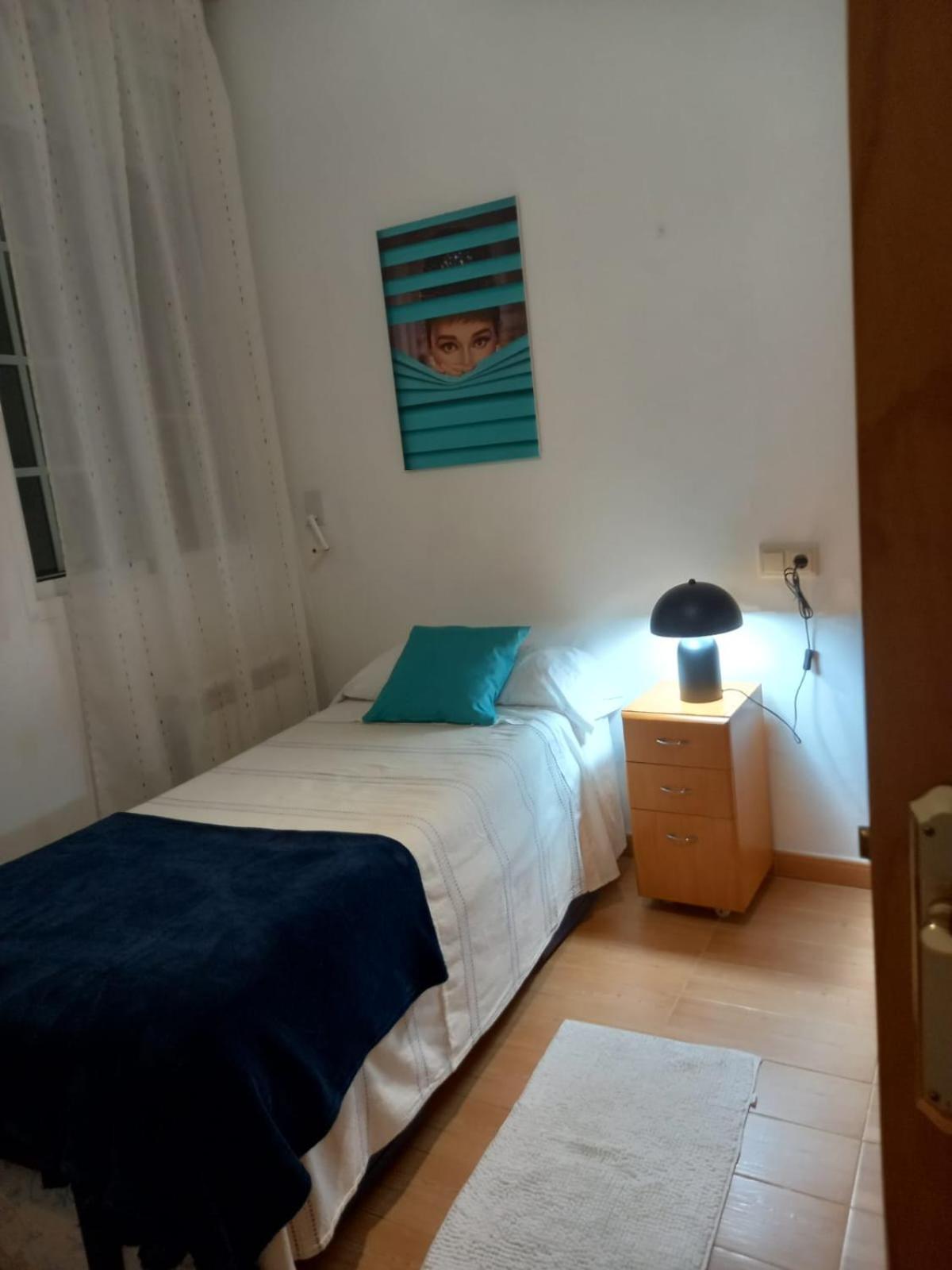 Apartamento Con Pequeno Jardin En El Centro Ferrol Extérieur photo
